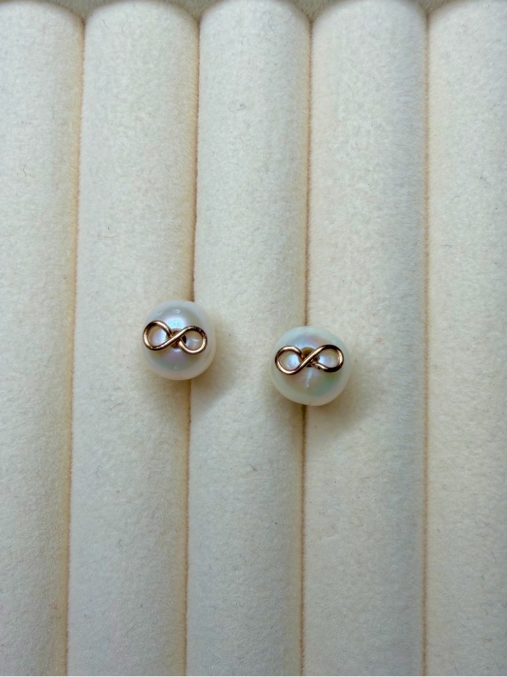 Gold Infinity Pearl Stud Earrings - White Pearl